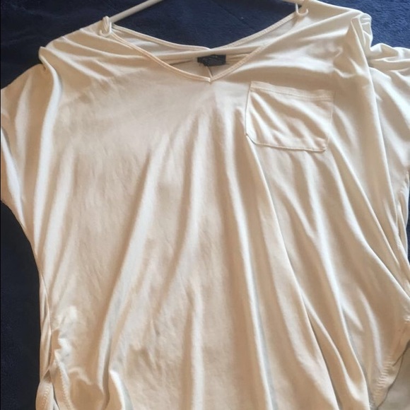 Tshirt - Picture 1 of 1