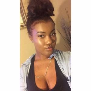 Meet your Posher, Demi