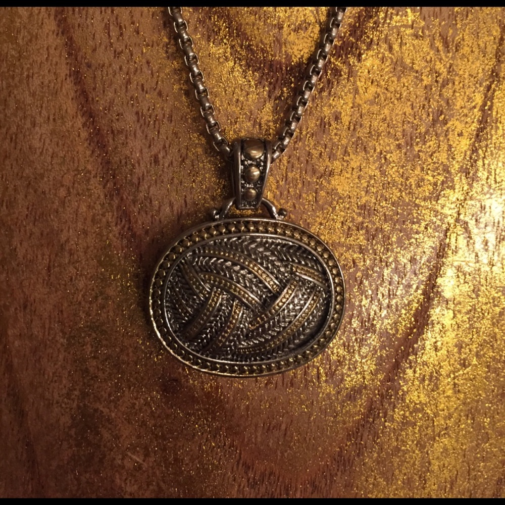Silver medallion necklace