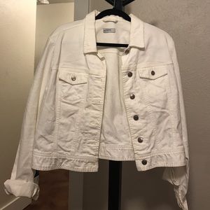 Off white demin jacket from Gap. Size Large