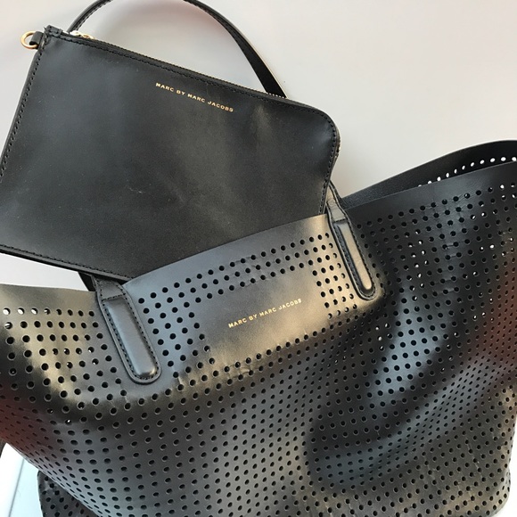 Authentic Marc by Marc Jacobs Leather Clutch - Picture 2 of 7