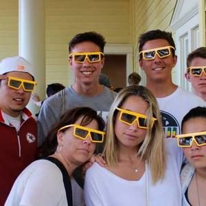 Meet your Posher, Dom