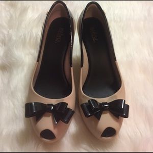 WOMEN'S MELISSA WEDGE SIZE 6