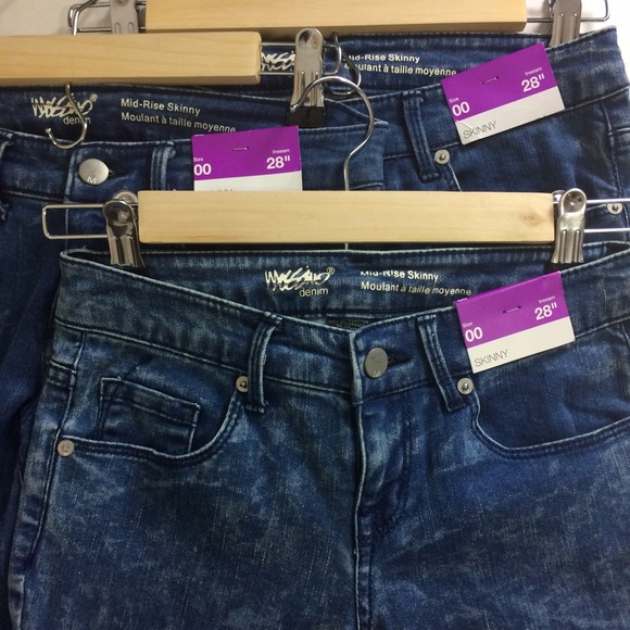 💜Mossimo Supply Co Distressed Skinny Jeans💜 - Picture 1 of 1