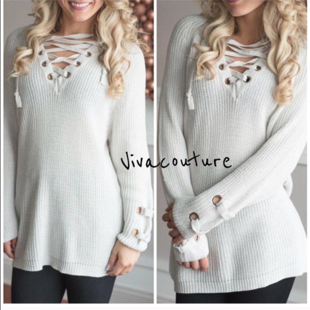 Lace up Sweater - Picture 3 of 3
