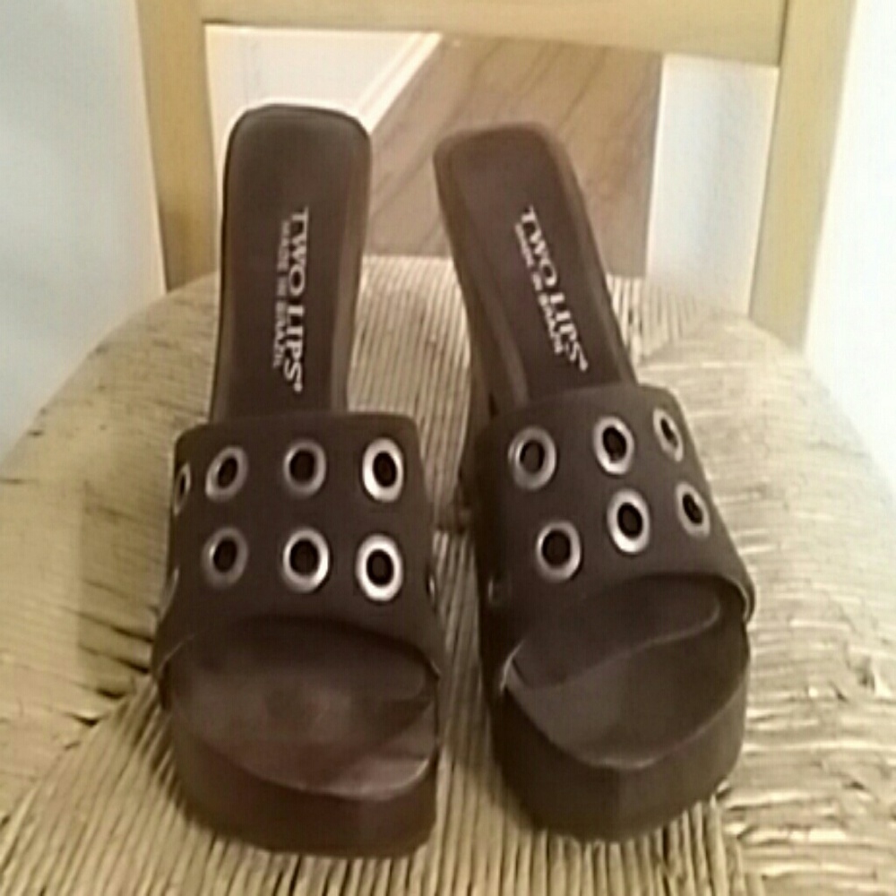 Two Lips - Sandal