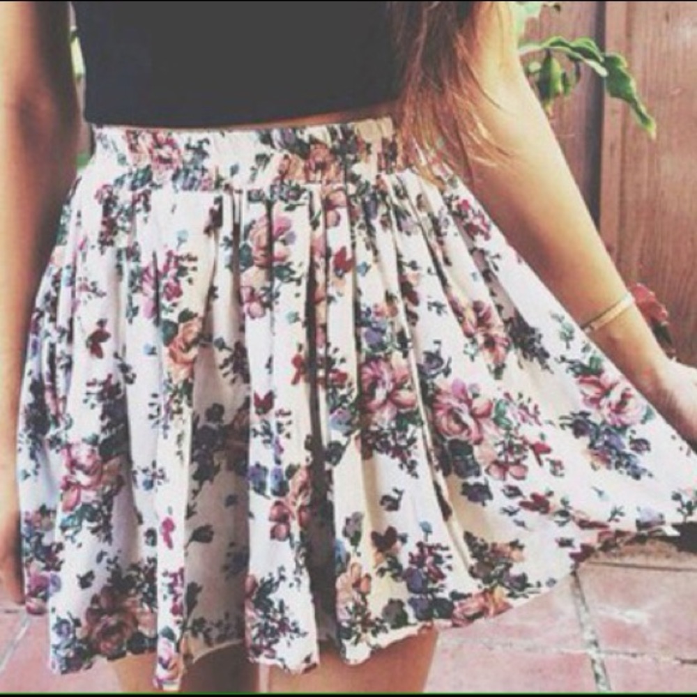 Brandy Melville Floral Skirt