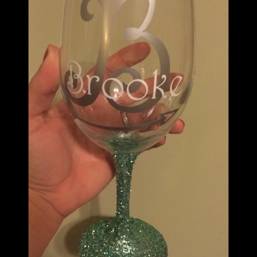 Custom glitter wine glass