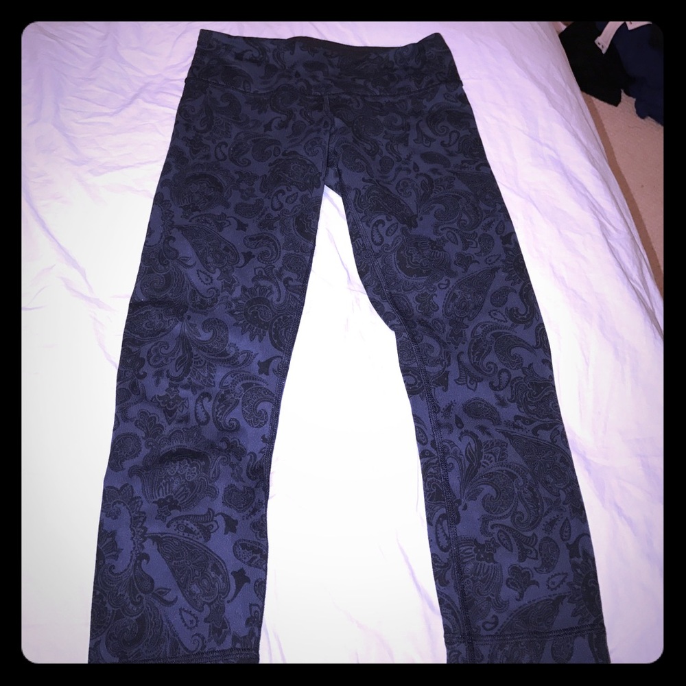 Lululemon Wunder Under Crops