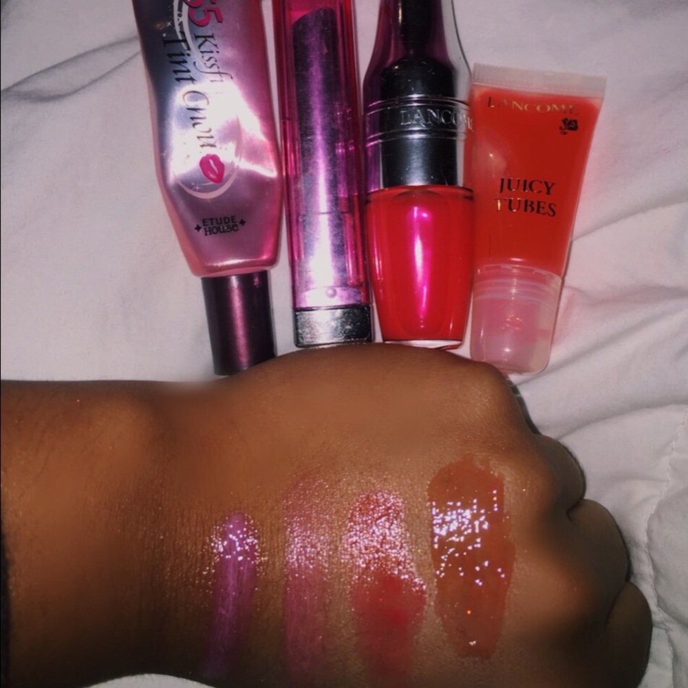 Bundle of glosses