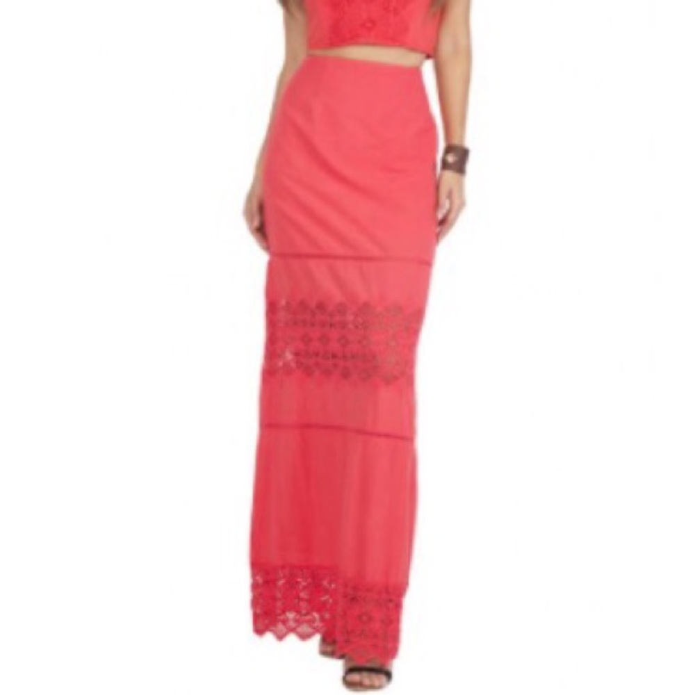 ❤️MAKE OFFER!❤️🆕 Nightcap-Diamond Lace Maxi Skirt