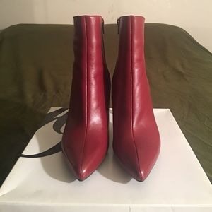 Women Nine West "Gettyo" Ankle Boot, Size 8.5