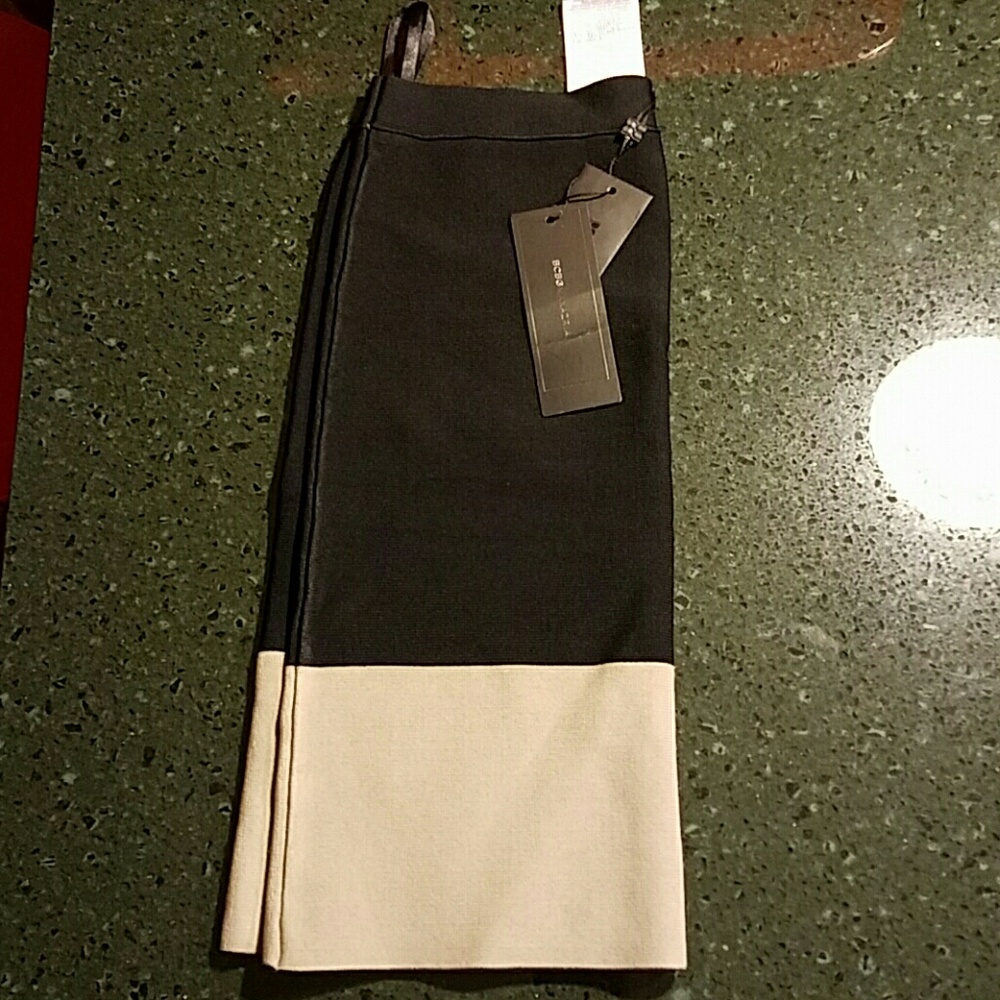 Bcbgmaxazria skirt