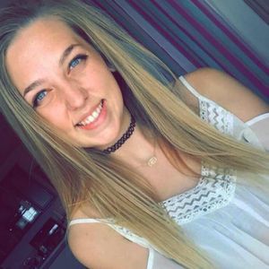 Meet your Posher, Casey