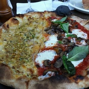 Meet your Posher, Monica