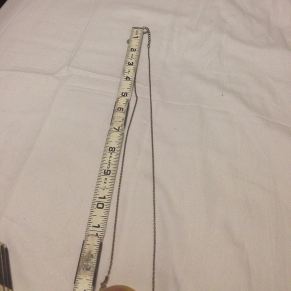 Anthroplogie necklace by Mimi Scholer Barcolena - Picture 3 of 4