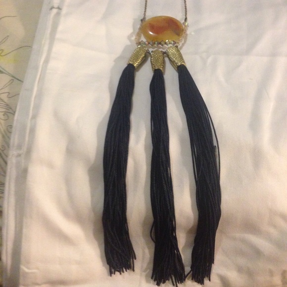 Anthroplogie necklace by Mimi Scholer Barcolena - Picture 4 of 4