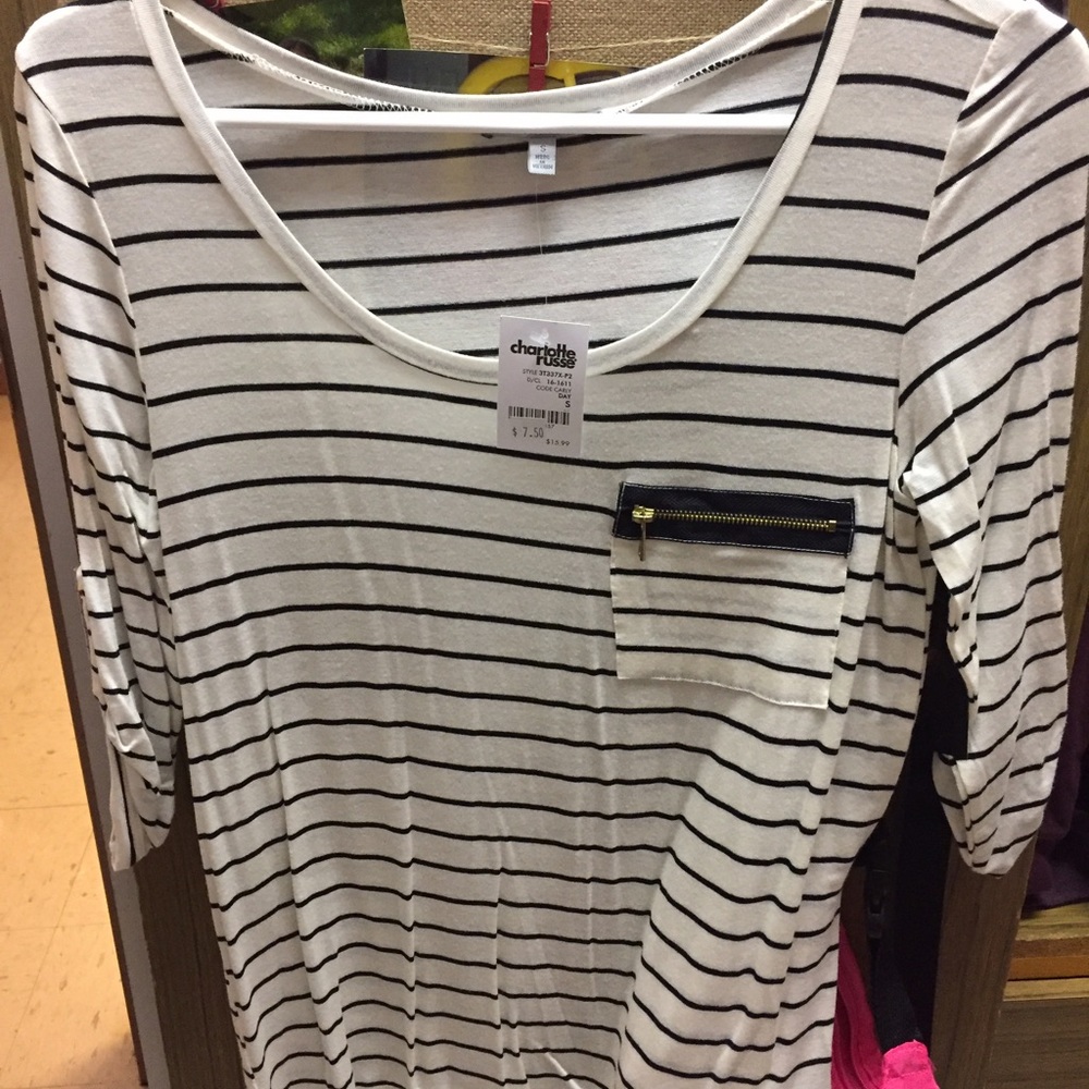 Medium sleeve top