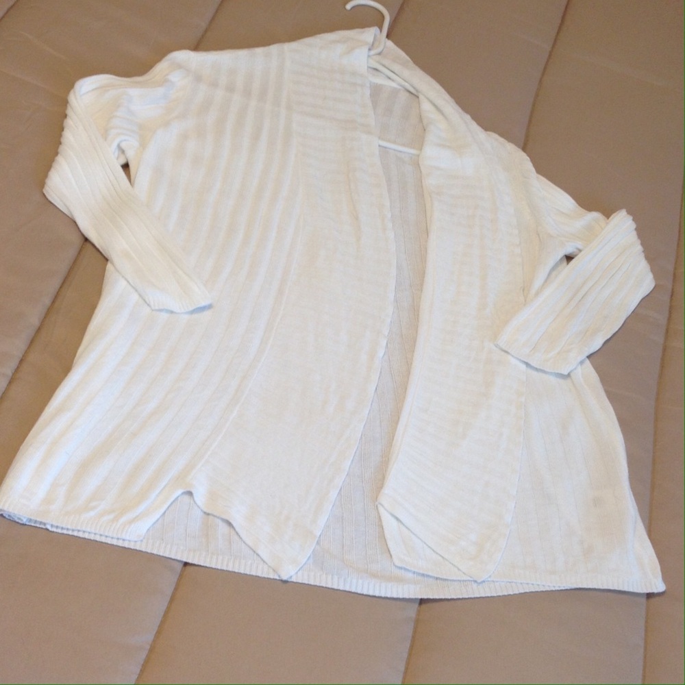 🌻Light Sweater with 3/4 Sleeves🌻