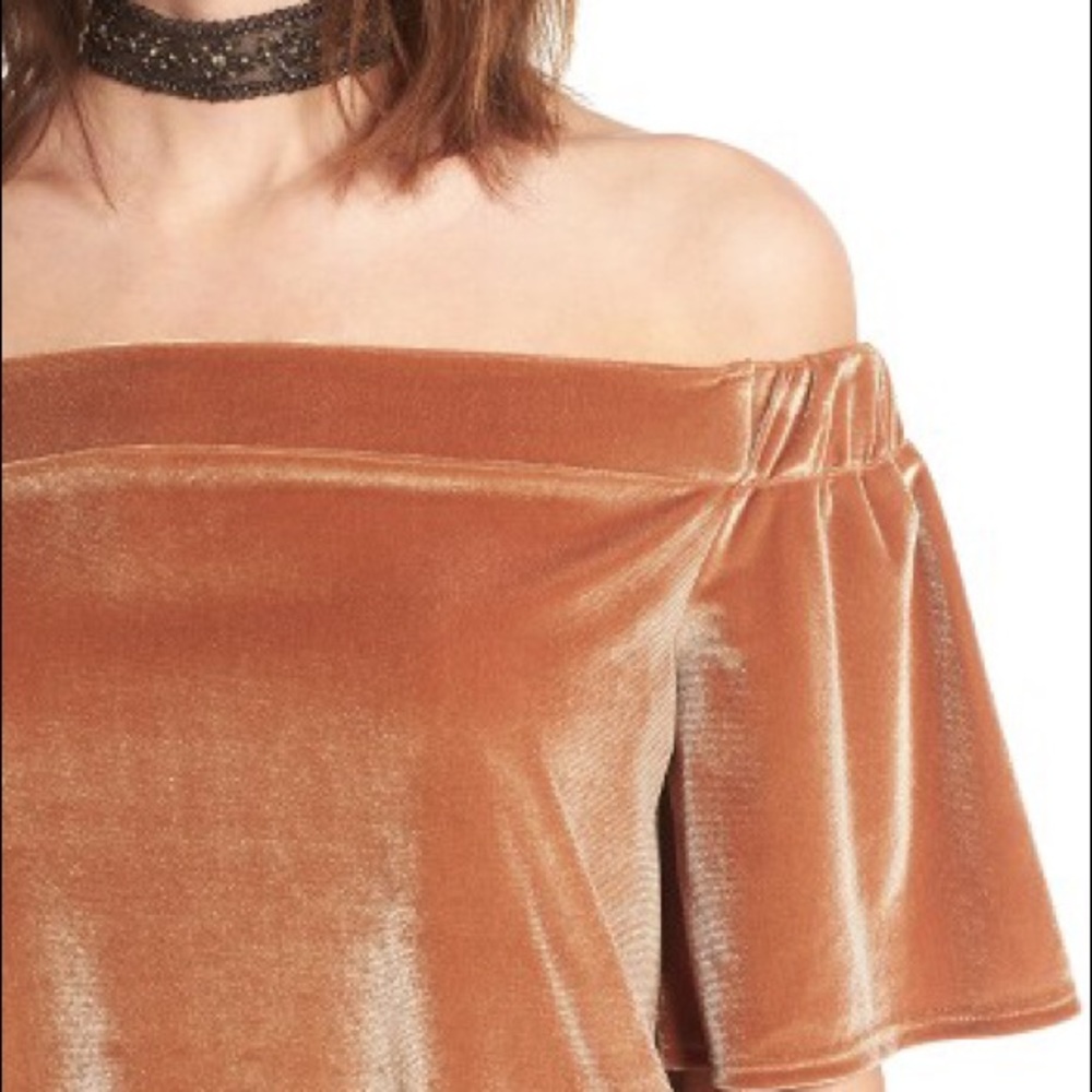 Velvet Off Shoulder Top - Picture 4 of 4