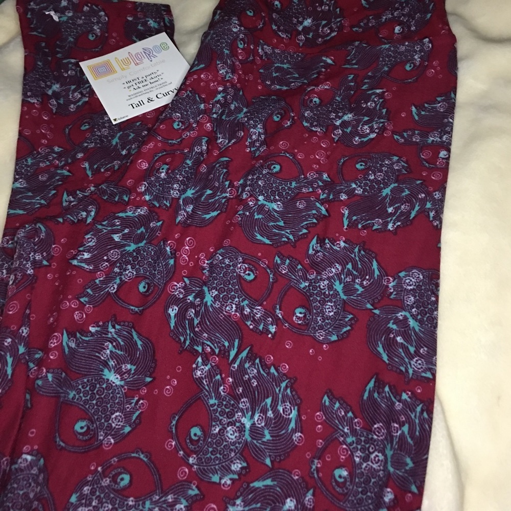 LuLaRoe Tall and Curvy Leggings T/C *new* fish