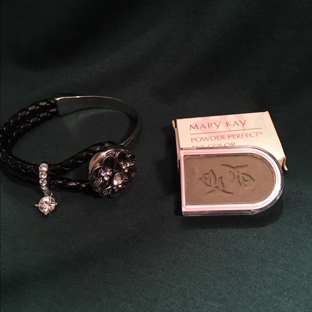 Mary Kay Powder Perfect Eye Color - Olive