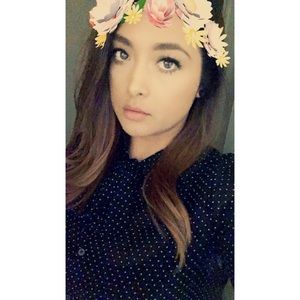 Meet your Posher, Alicia
