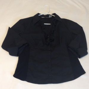 🌷Form-Fitting Button Down Top🌷