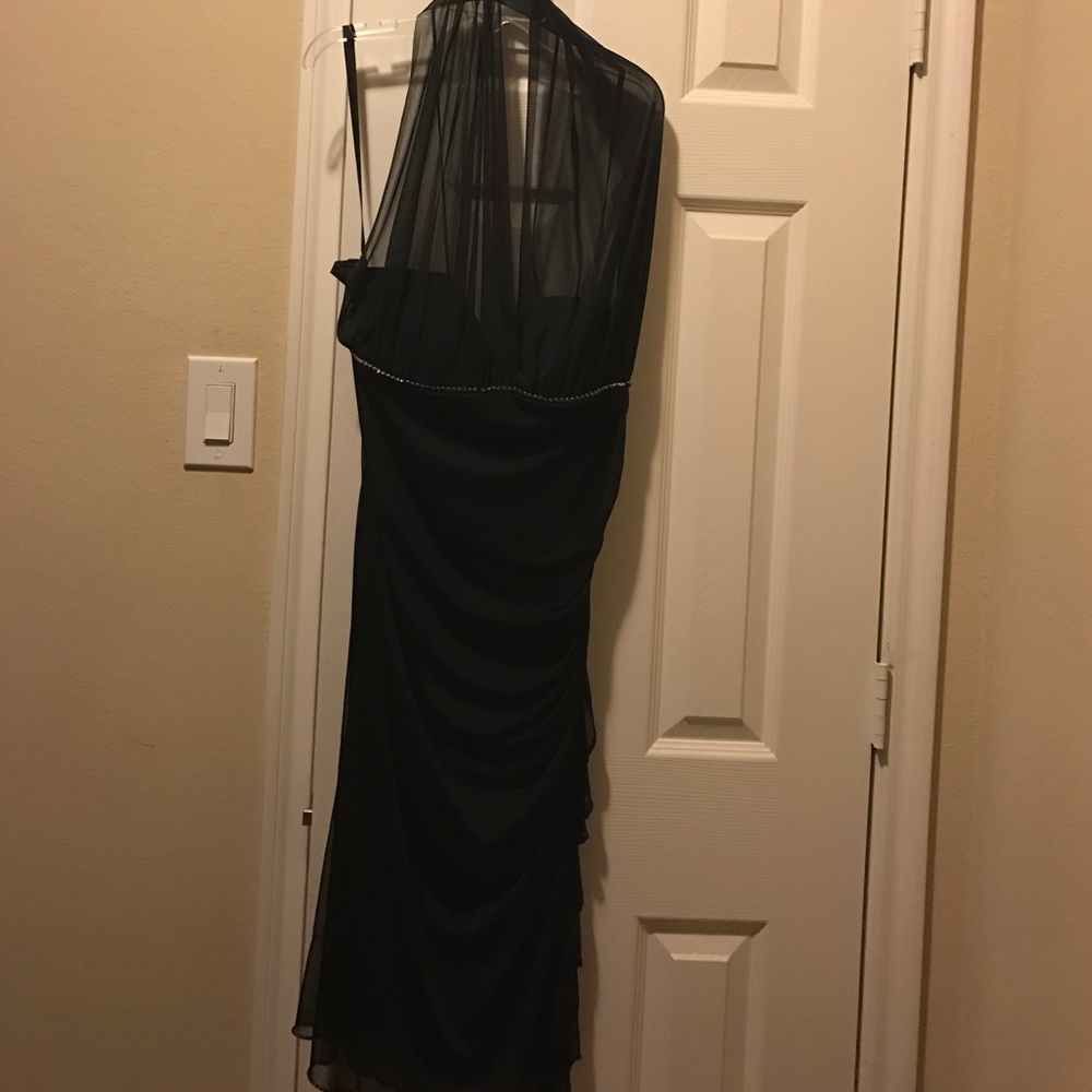 Black formal dress Vegas Delahoya Mayweather MGM