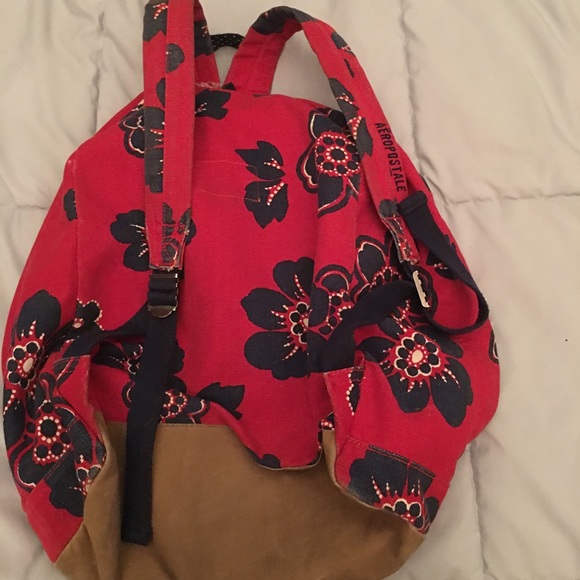 Backpack - Picture 2 of 3