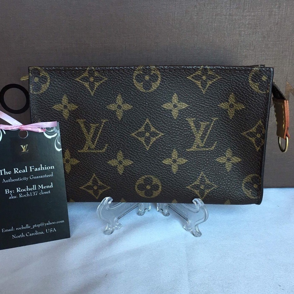 Sold.....LV pouch