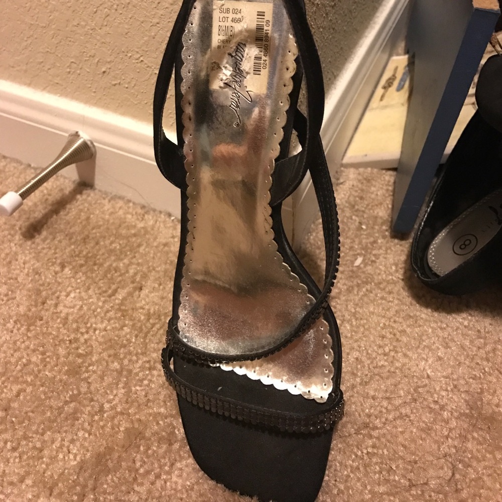 Black Jaqueline Ferrar dress heels