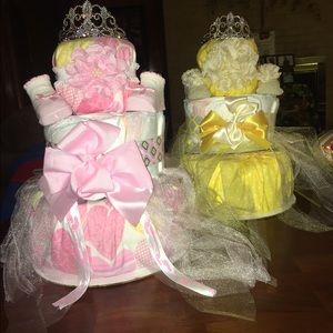 Custom made diaper cakes !
