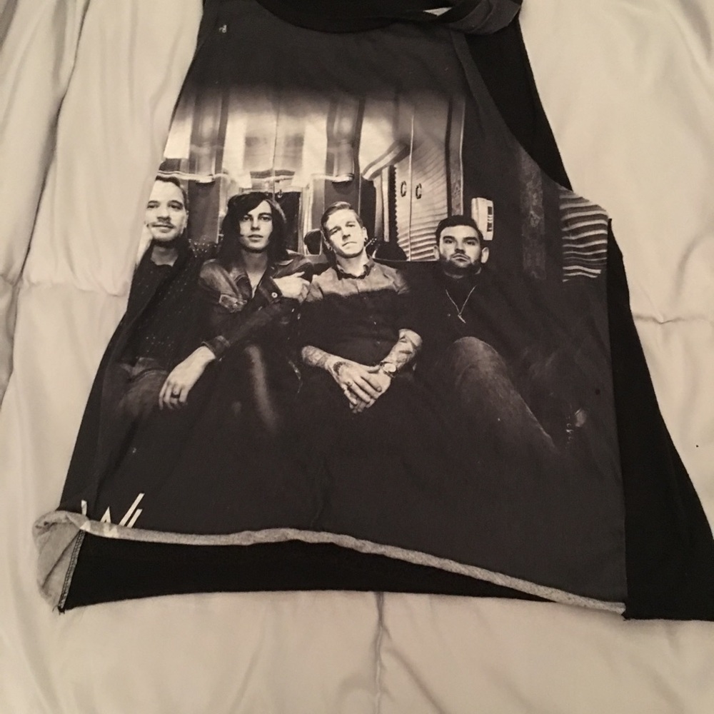 Hot topic sws band tee