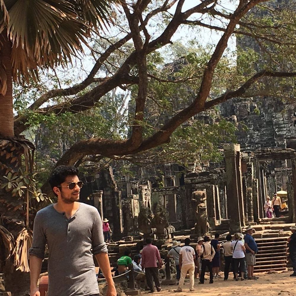 Meet your Posher, Daksh