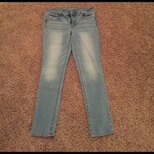 American Eagle Light Wash Jeggings (Super Stretch)