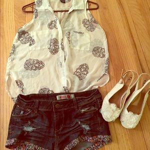Skull button up tank top