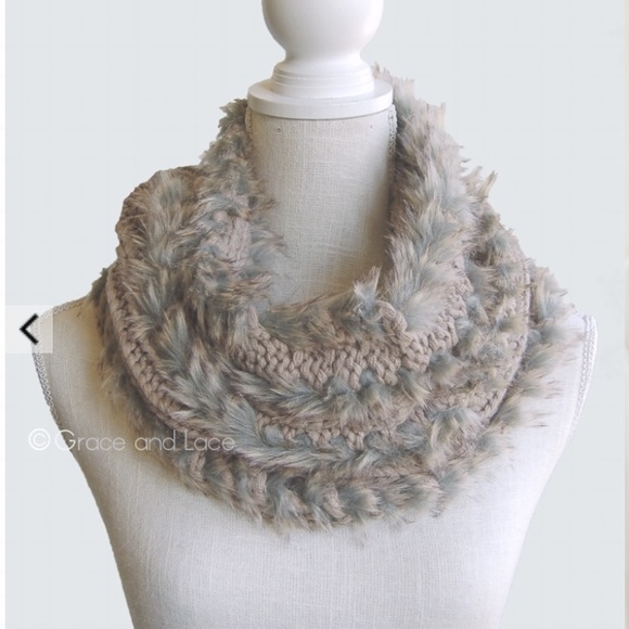 grace and lace Accessories - Grace and lace faux fur scarf/snood in taupe