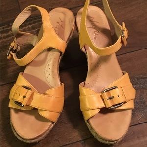 Naya McCloud Leather Wedge Sandals