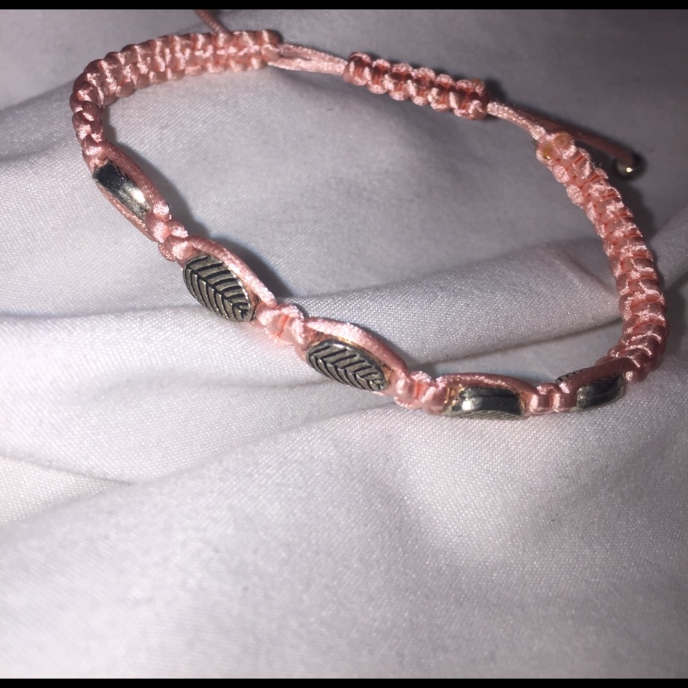 Light pink dainty bracelet with leaf detail