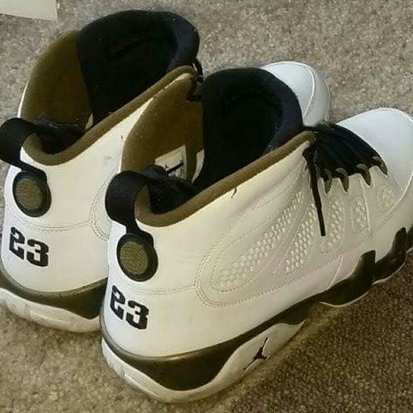Jordan 9 - Picture 1 of 1