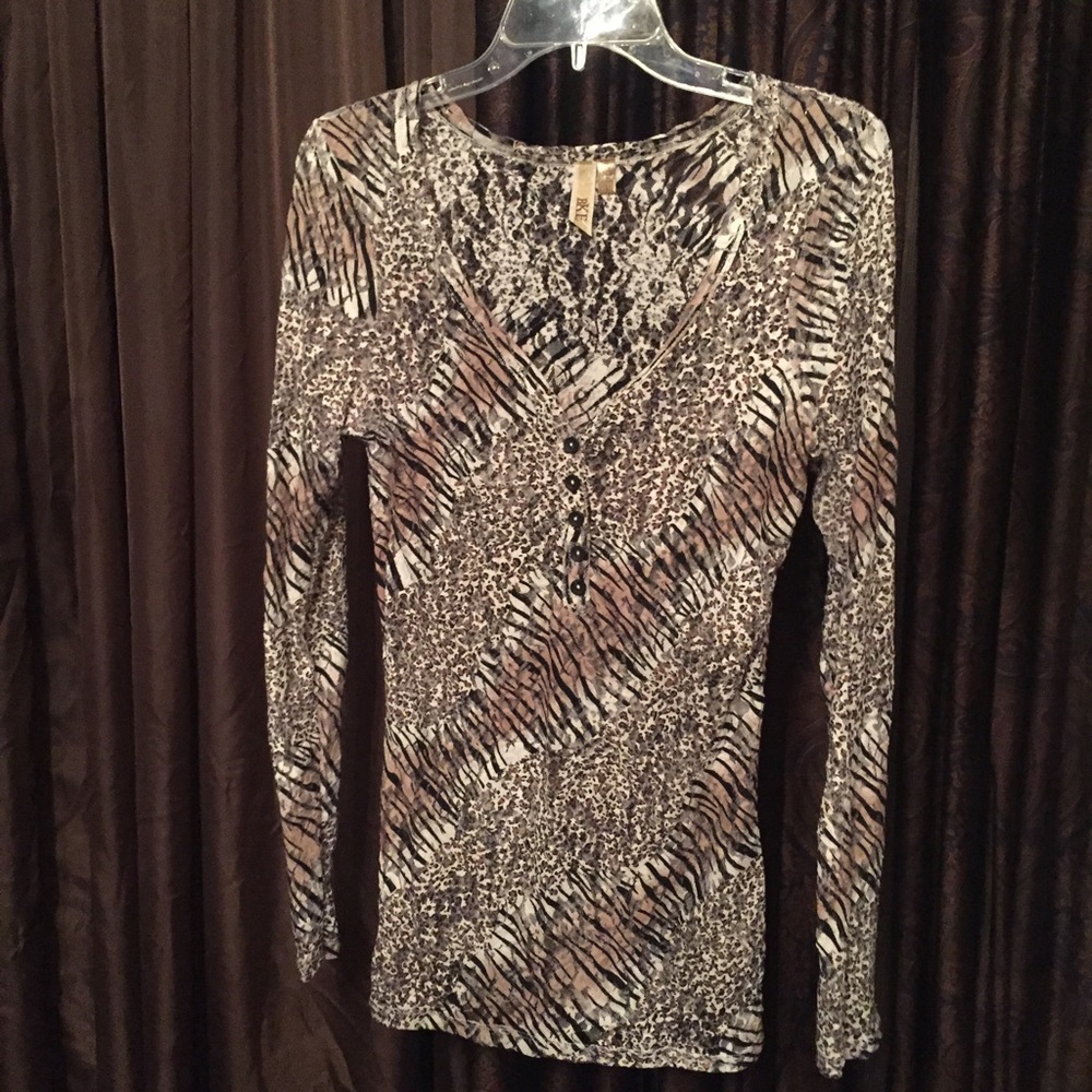 BKE Animal Print Lace Shirt! 🦁