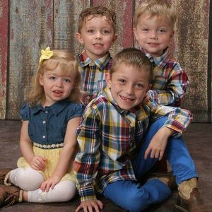 Meet your Posher, Pamela