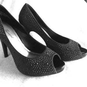 Sexy Black Studded high heels. Size 10