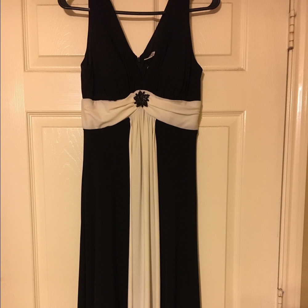 Ladies semi formal evening dress