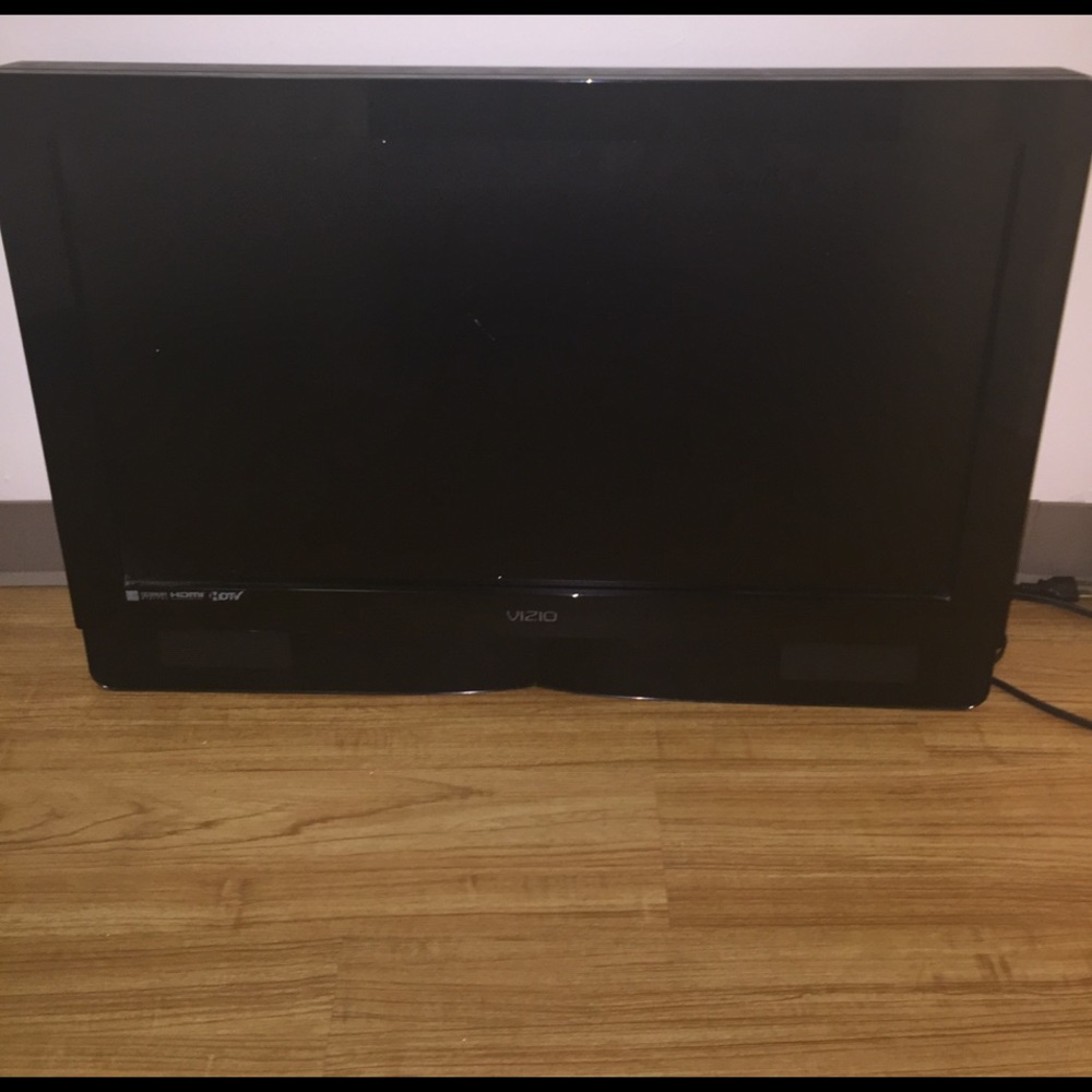 32' Vizio TV