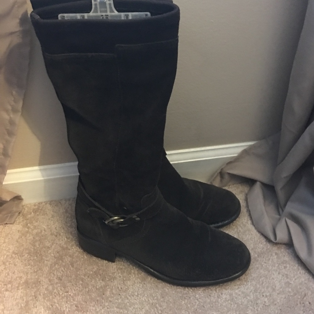 Brown boots