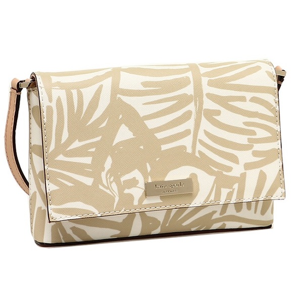 kate spade Handbags - 3 HR SALE❗️NWT Kate Spade cute crossbody bag!
