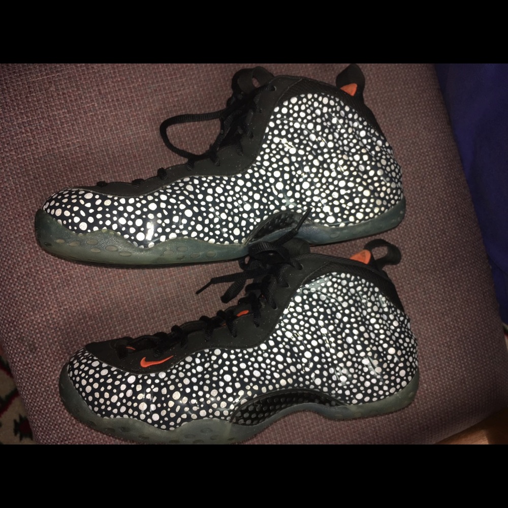 Nike FoamPosit Safari's.