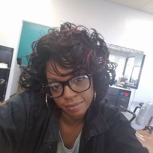 Meet your Posher, Yolanda